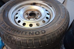 cerchi auto più copertoni