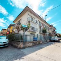 A816 - 3 camere e posto auto