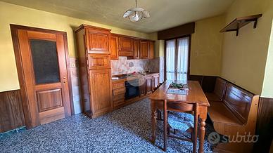 CASA SEMINDIPENDENTE A LOSINE