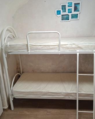 LETTO A CASTELLO BIANCO COMPLETO DI 2 MATERASSI 