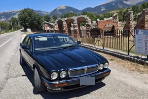 Jaguar XJ6