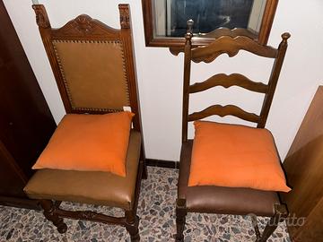 Coppia di Sedie Classiche in Legno e similpelle