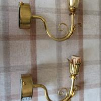 2 applique ad una luce in ottone dorato con finta