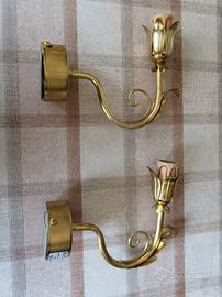 2 applique ad una luce in ottone dorato con finta