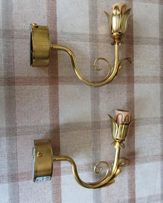 2 applique ad una luce in ottone dorato con finta