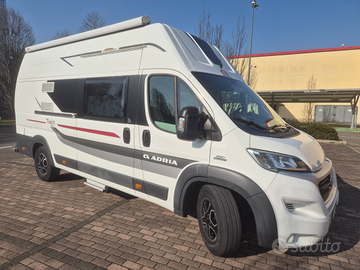 Camper furgonato Adria TWIN 640 SHX