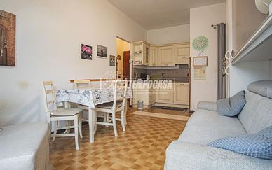 MONOLOCALE LUNGOMARE CHIAVARI