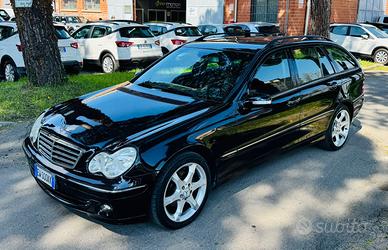 MERCEDES CLASSE C220 DIESEL SPORT EDITON