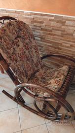 sedia a dondolo in bambù 