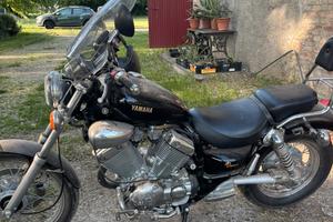 Moto Yamaha 535 Virago
