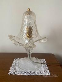 Lampada da tavolo in vetro trasparente e oro
