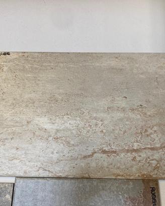 Piastrella in gres 30x60 effetto ruggine