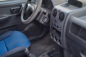 Furgoncino peugeot ranch 2000hdi prezzo trattabile