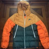 Giubbino Nike Windrunner