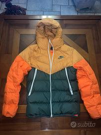 Giubbino Nike Windrunner
