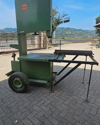 Sega a nastro per legna da ardere 