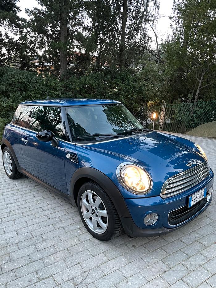 MINI Mini Cooper AE(J01)