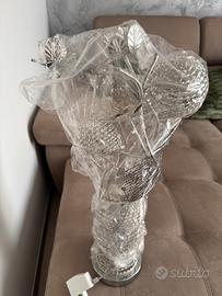 Lampada LED forma vaso  in metallo luce calda