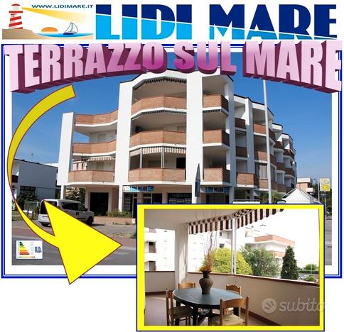 Grande terrazzo angolare sul mare comacchio