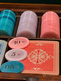 Table de jeux - Bois, Métal, Plastique, Carton,