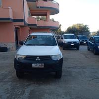 Mitsubishi l200 2.5 di-d 4x4 2 porte 190000km