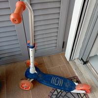 monopattino con luci