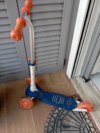 monopattino con luci