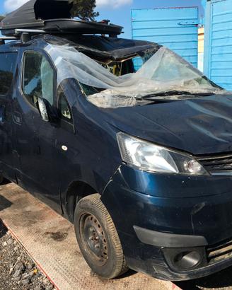 NISSAN EVALIA NV 200 (PER RICAMBI)