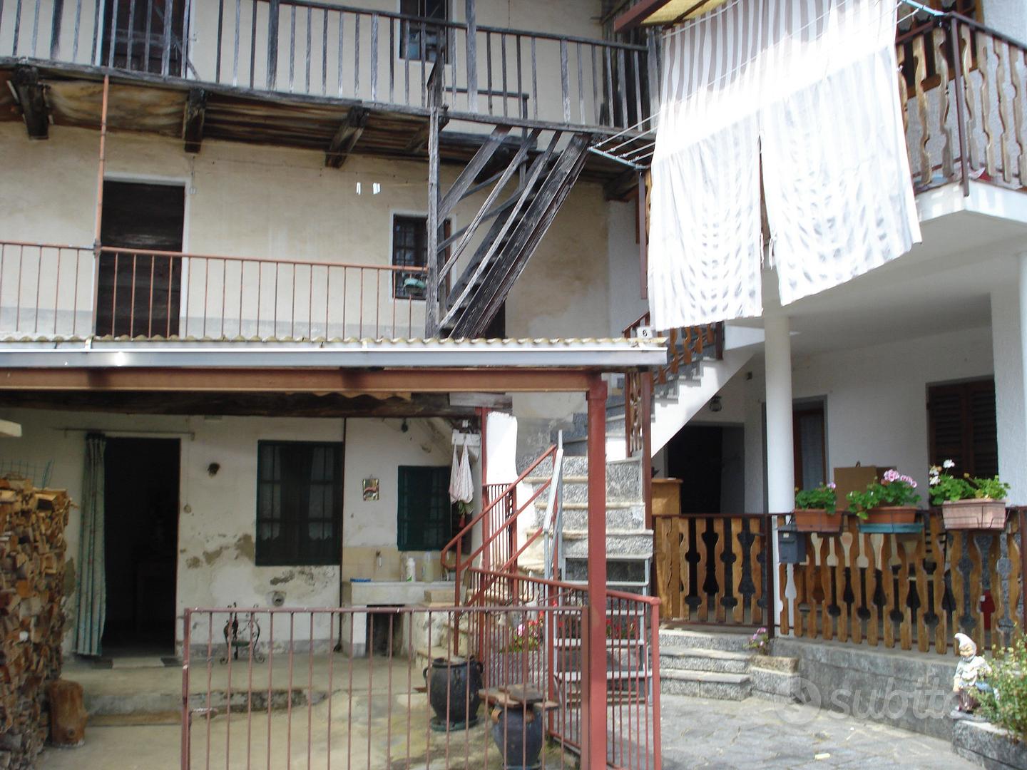 Casa rustico con terreno adiacente - Vista 2