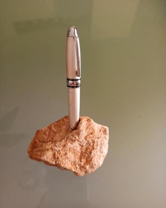Portapenne pietra naturale forata - PENNA ESCLUSA