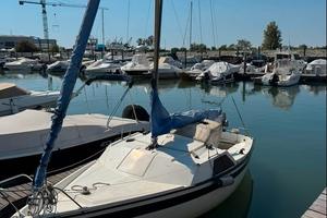 Natante vela 6 metri con motore honda 5cv 4 tempi