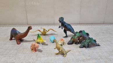 lotto 10 dinosauri giocattolo