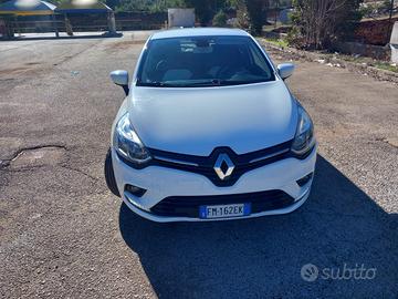 RENAULT Clio 4ª serie - 2017