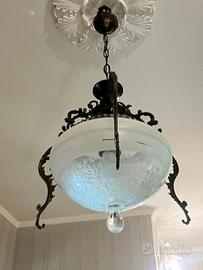 lampadario d'epoca in bronzo e vetro inciso