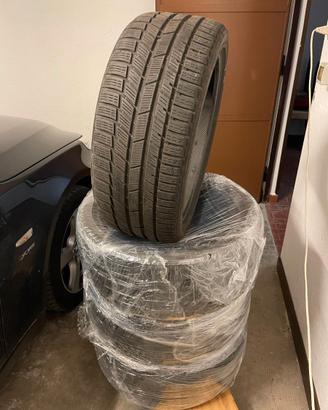 Pneumatici invernali Toyo Snowprox 225/40 R18 92W