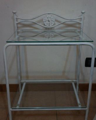 Tavolino in ferro battuto bianco