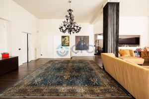 Appartamento di 185 m² con 3 locali e box auto a M