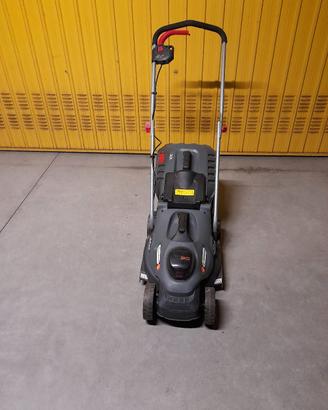 TAGLIAERBA A BATTERIA 