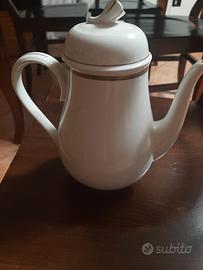 Caffettiera e lattiera Bone china