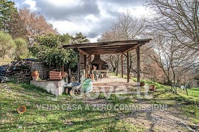 Villa di 96 m² con 4 locali e box auto a Passignan