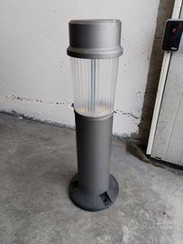 Lampada su palo tondo in alluminio
