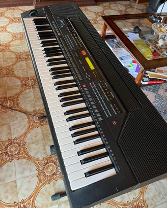Pianola Yamaha PSR 6700 datata ma perfettam fun