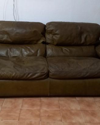 N° 2 - Divani Frau da 2 posto cadauno