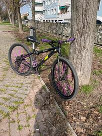 bici wheelie 26