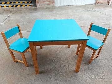 Tavolino in legno per bimbi