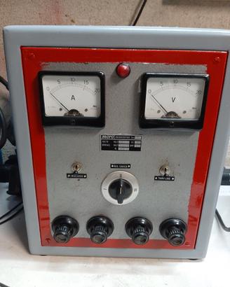 CARICABATTERIA 12/24 VOLT.