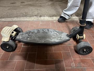 Monopattino OXELO a 4 ruote 