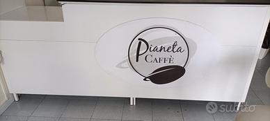 bancone adatto a bar