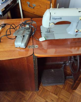 macchina da cucire vintage marca Vigorelli
