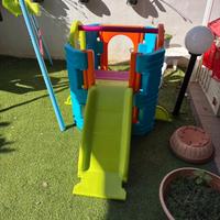 casetta con scivolo bambini